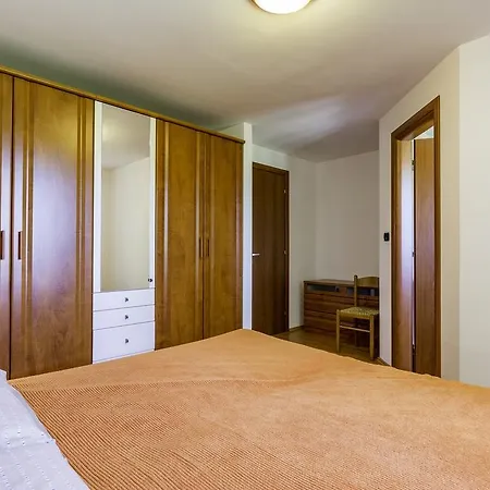Apartment Guido
