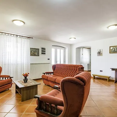 Apartment Guido